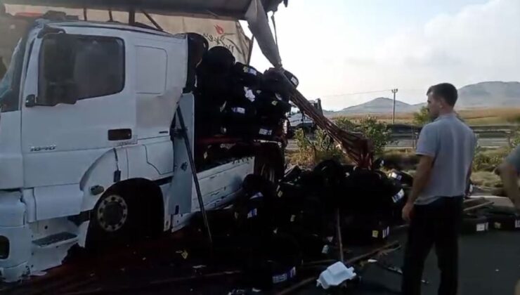 Ceyhan’da zincirleme kaza: 2 yaralı