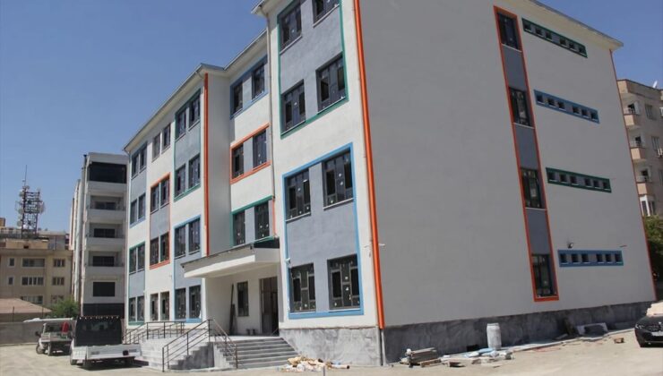 Cizre’de 24 derslikli yeni okul incelemesi