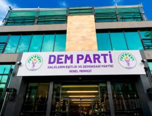 DEM Parti’den Kemal Öztürk’e ‘Nusayri’ sözleri nedeniyle suç duyurusu çağrısı