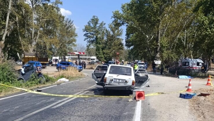 Demirci’de feci kaza: 2 kardeş hayatını kaybetti