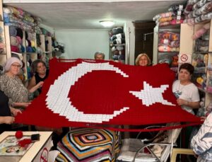 Demircili Kadınlardan 1813 Motifli Örgü Bayrak
