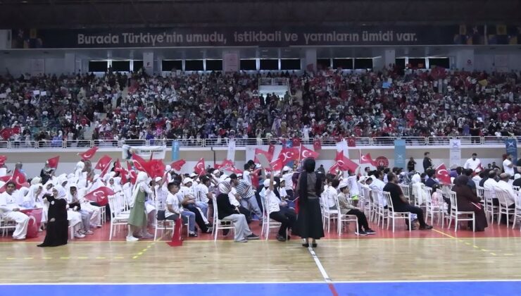 Diyarbakır Valisi Zorluoğlu TÜGVA Yaz Okulu Kapanışında Gençlere Seslendi: ‘En Büyük Ümidimizsiniz’