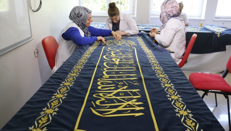 Diyarbakır’da 3’üncü Selim’in türbe örtüsü ilmek ilmek işleniyor