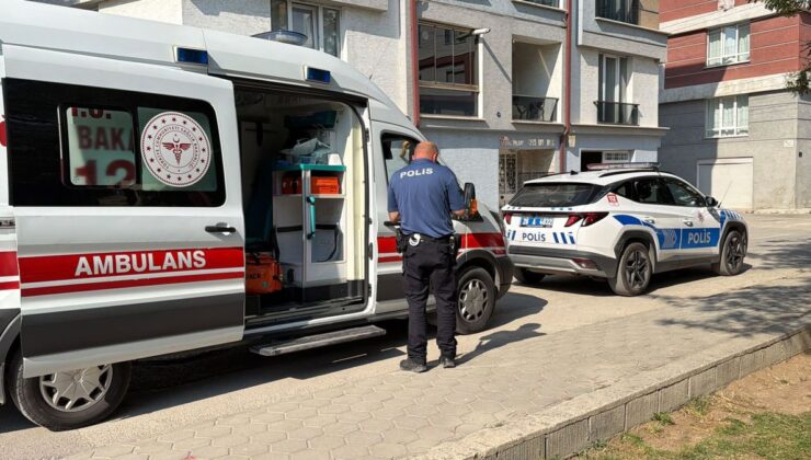 Eskişehir’de Seyyar Satıcı Bıçaklı Saldırıda Yaralandı