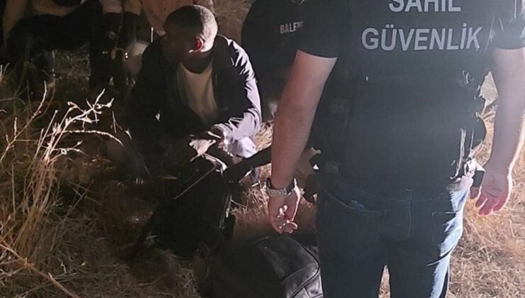 Ezine’de 5 Düzensiz Göçmen Yakalandı