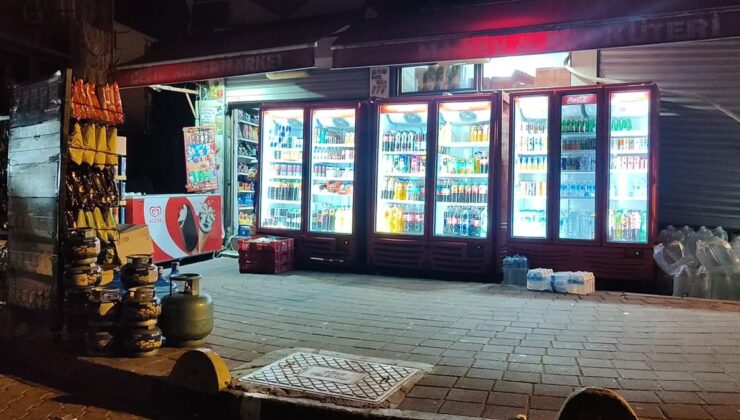 Fatih’te midyeci kavgası: Kavgayı ayırmak isteyen kadın bıçaklandı