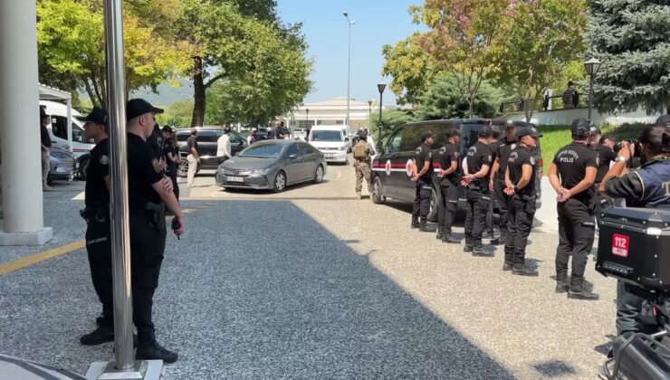 FETÖ’nün Darbe Girişiminde Erdoğan’a Suikast Timinde Yer Alan Eski Yüzbaşı Burkay Karatepe Adliyede