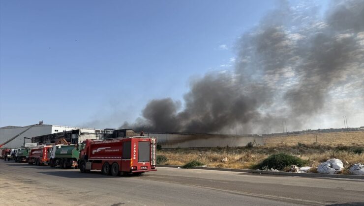 Gaziantep’te elyaf fabrikasında yangın söndürüldü