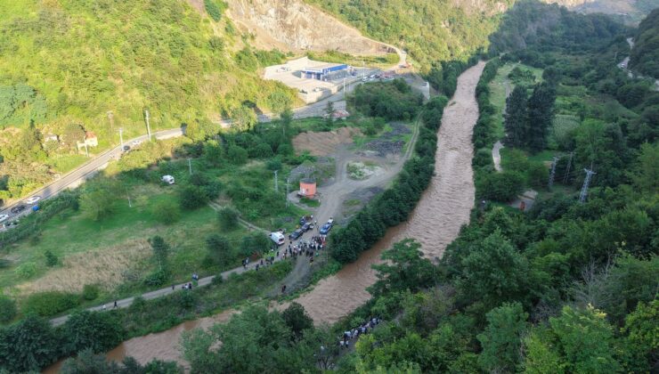 Giresun’da sel faciası: Anne ve iki kızı hayatını kaybetti