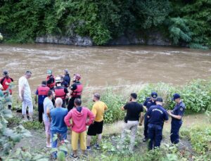 Görele’de dere akıntısına kapılan 3 kişilik aileden anne Zekiye Kırca’nın cesedi bulundu