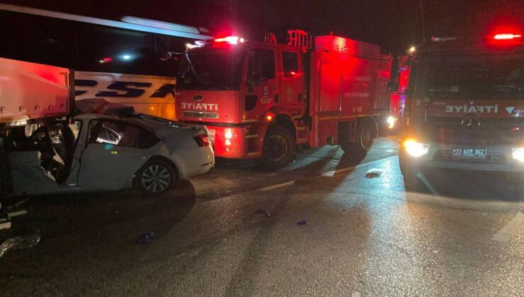 Hatay’da TIR’a Çarpan Otomobil ve Otobüs Kazası: 2 Kişi Hayatını Kaybetti