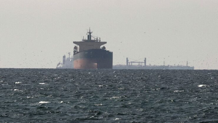 Hürmüz Boğazı yakınlarında bir tanker, patlama sesi duyulduğunu bildirdi