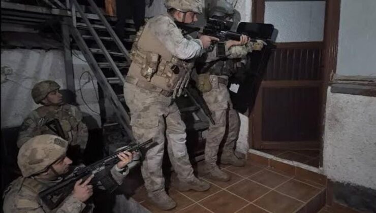 Jandarmadan dev operasyon: Yakalanmasalardı onlarca cana kıyacaklardı