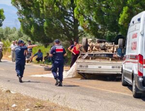 Karacasu’da Kamyonet Devrildi: 2 Ölü, 1 Yaralı
