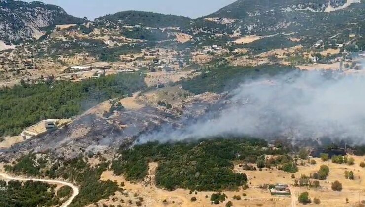 Kaş’ta Orman Yangını: Ekipler Havadan ve Karadan Müdahale Ediyor