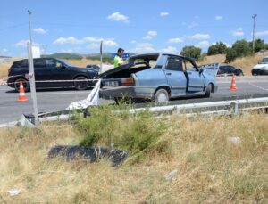 Kütahya’da 2 otomobilin çarpıştığı kazada 1 kişi öldü, 4 kişi yaralandı