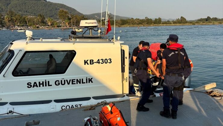 Marmaris’te kayalıktan düşen yaralı kurtarıldı