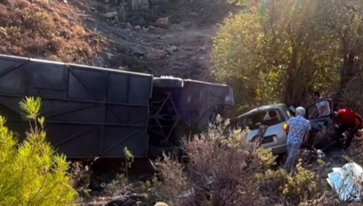 Menderes’te Midibüs ile Otomobil Çarpıştı: 2 Ölü, 1 Yaralı