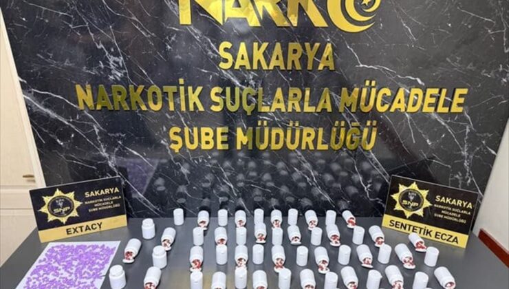 Otoyolda 3 Bin 147 Sentetik Ecza Ele Geçirildi: 2 Tutuklama