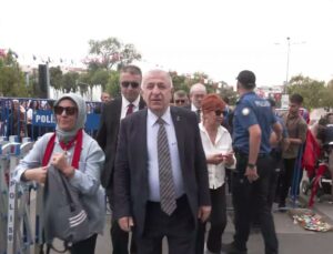 Özdağ’dan Anıtkabir’de 30 Ağustos ziyareti