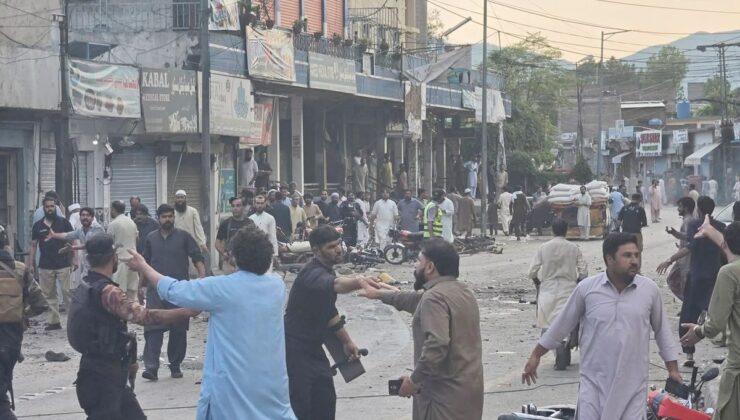 Pakistan’da barış gösterisi yakınında intihar saldırısı: 14 ölü, 26 yaralı