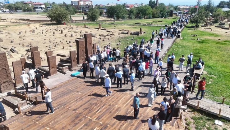 Selçuklu Meydan Mezarlığı’na Yoğun Ziyaret
