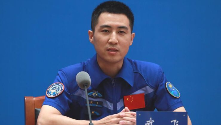 Shenzhou-21 Astronotları Pekin’de İlk Kez Basınla Buluştu