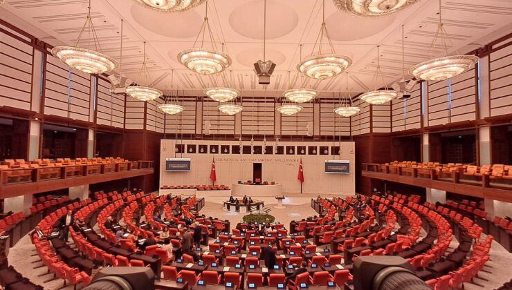 TBMM’de Van Gölü ve Mersin Körfezi’nde Çevre Kirliliği Gündeme Getirildi