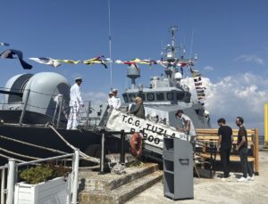 TCG Tuzla Gemisi Yalova’da Ziyarete Açıldı