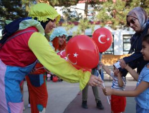 Tokat Belediyesi 2. Geleneksel Mahalle Şenlikleri 15 bin çocuğa ulaştı