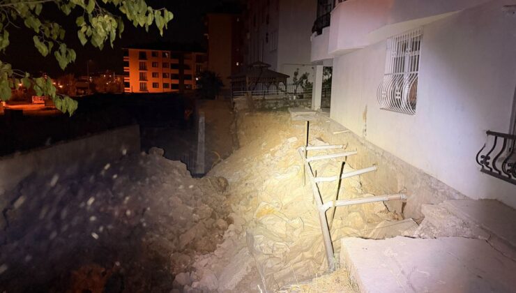Tunceli’de temel kazısı sırasında toprak kaydı, 5 katlı bina tahliye edildi