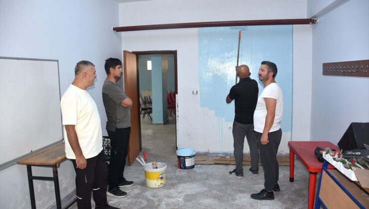 Van’da Gönüllü Elbirliğiyle Okul Yenilendi