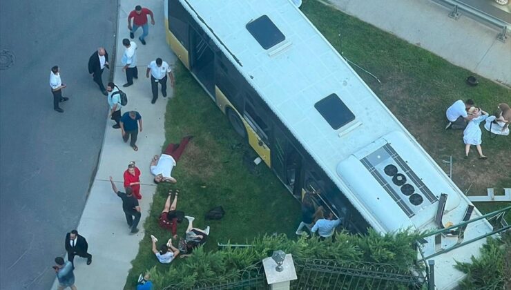 Zeytinburnu’nda İETT Otobüsü Duvarı Deldi: 7 Yaralı