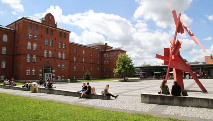 Almanya’da İngilizce Lisans Programları Artıyor: Ansbach Modeli Dikkat Çekiyor