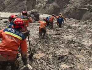 Çin’den sınır kapısındaki sel felaketiyle ilgili spekülasyonlara yanıt