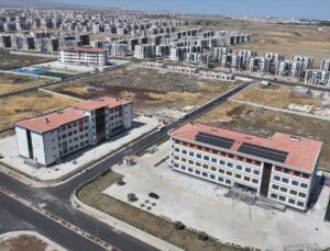 Diyarbakır’da deprem bölgesine 96 derslik daha