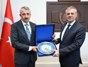 Edirne Valisi Sezer, Bölge İdare Mahkemesi Başkanı Kahraman’ı ziyaret etti