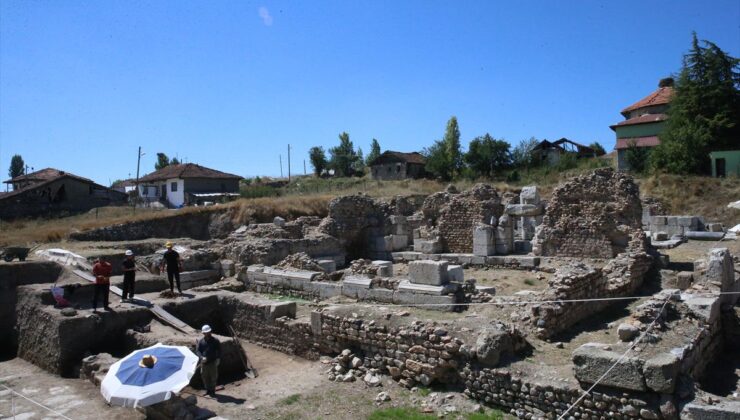 Sebastapolis Antik Kenti Gün Yüzüne Çıkıyor