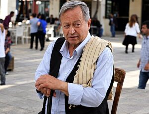 Usta tiyatrocu Münir Canar hayatını kaybetti