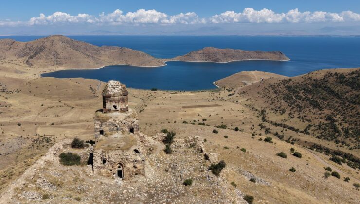Van Gölü’ndeki Deveboynu Yarımadası Türkiye’nin 54. Milli Parkı Oldu